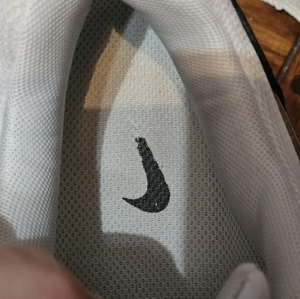 Nike Air Max Women's Size 10 - Picture 5 of 6